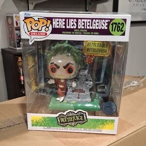 Funko Pop! Deluxe Betelgeuse Vinyl Figure